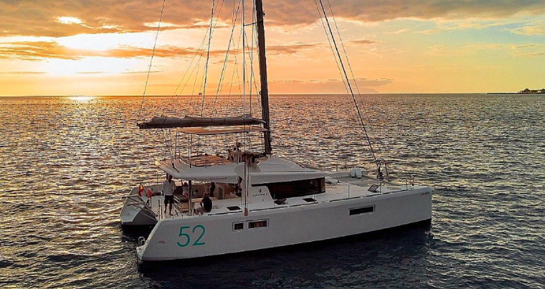 Yacht Charter Ibiza Lagoon 52F Catamaran