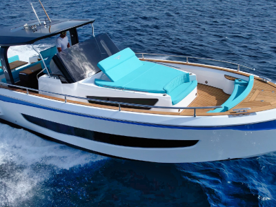 Ibiza Yacht Charter CRAM Italyure 40 Marina Botafoc Solarium